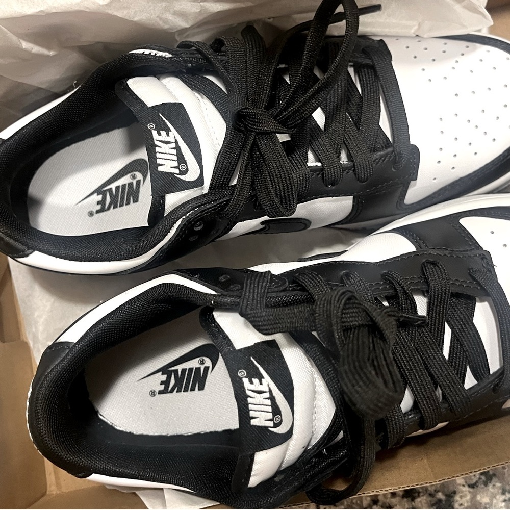 Nike low dunk Black and white panda sneakers..